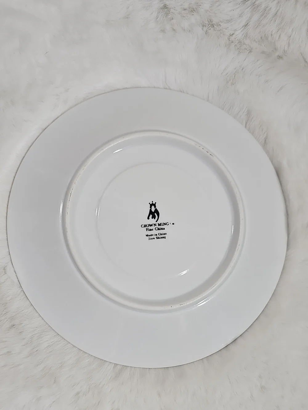 Crown Ming Christina Footed Cup & Saucer Set. 1 set